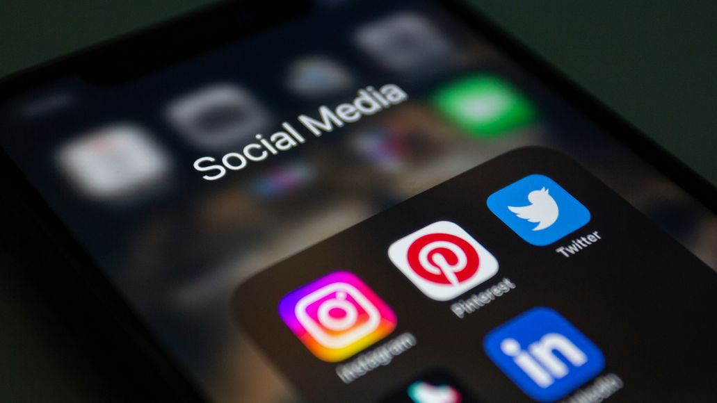 Social content in the wild